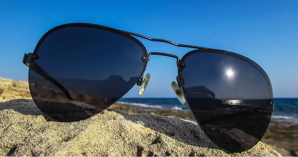 偏光サングラスが釣りに必要な7つの超具体的な理由と見え方